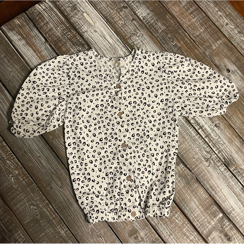 Youth large (10) leopard top